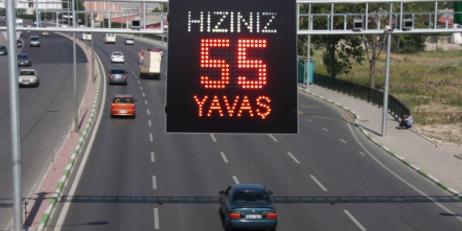 Sürücüler dikkat! Otoyollarda hız ve radar denetimi var