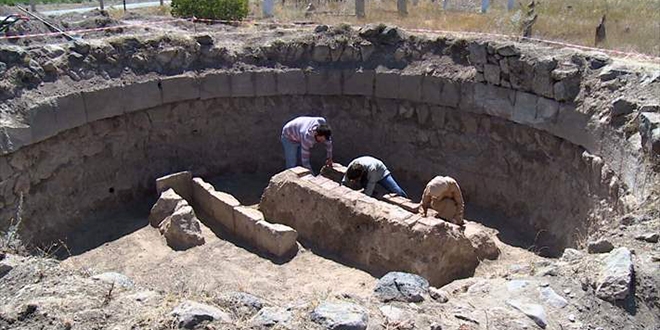 Kümbet kazısında bulundu...DNA testi yapılacak