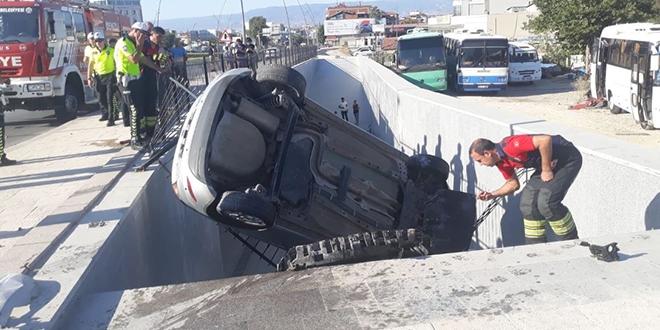 Denizli'de trafik kazaları: 10 yaralı