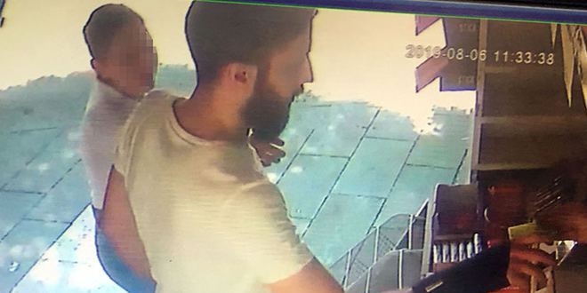 C�zdan�n� �alan h�rs�zdan k�z�n�n foto�raf�n� istedi