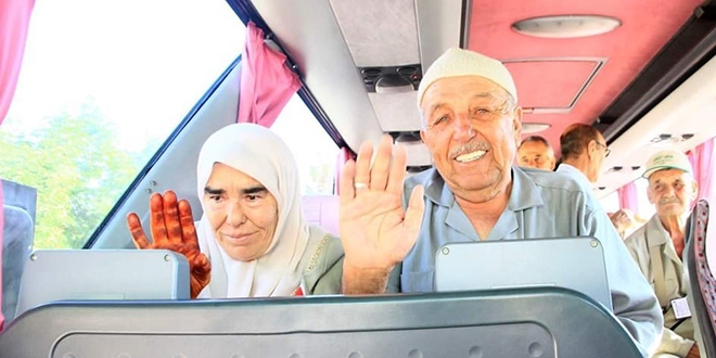 Hayat arkadaşı ile gittiği Mekke'den yalnız dönüyor