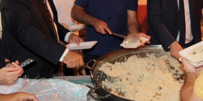 Kastamonu'da 127 yıldır sürdürülen 'bayram pilavı' geleneği