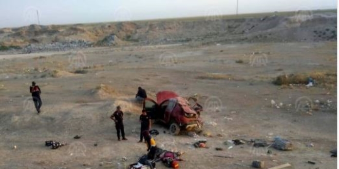 Aksaray'da otomobil devrildi: 3 ölü, 4 yaralı