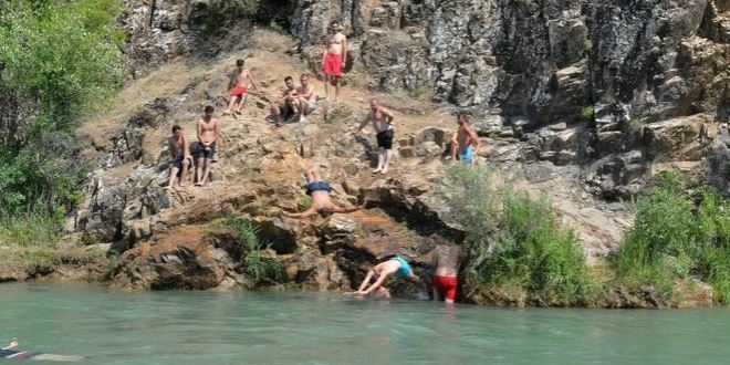 Munzur ve Pülümür'de plaj keyfi