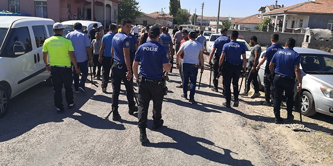 Aksaray'da iki grup arasnda kavga: 1'i polis 9 yaral