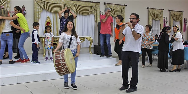Baba kız düğünleri şenlendiriyor