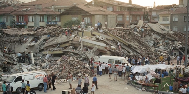 Marmara Depremi'nde hayatn kaybedenler anld