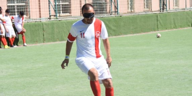 Güneş tutulmasında kör oldu, hayata sporla tutundu