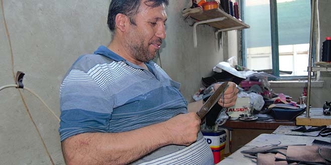 40 yıldır el yapımı ayakkabı üretiyor