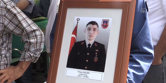 Trafik kazasında ölen uzman çavuş toprağa verildi