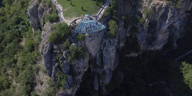 T�rkiye'nin ilk cam seyir teras�na ziyaret�i ilgisi