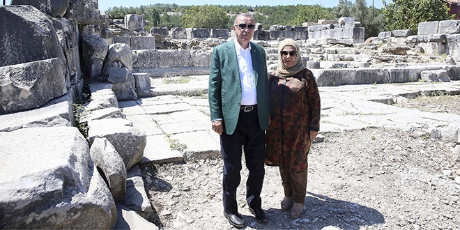 Cumhurbakan Erdoan, antik kenti ziyaret etti