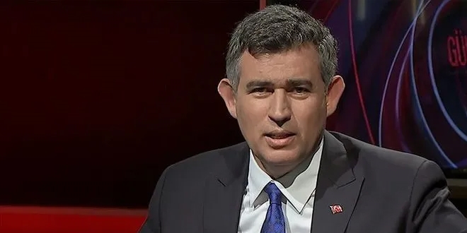 Feyzioğlu: Beni eleştirenler, siyasi parti başkanıyla fotoğraf çektirip, profil fotoğrafı yapıyor