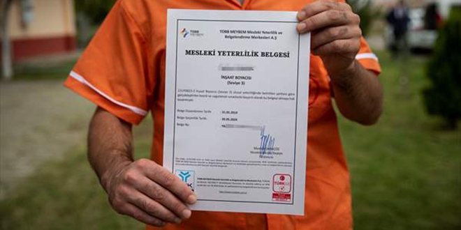 Hükümlülere mesleki yeterlilik belgeleri verildi