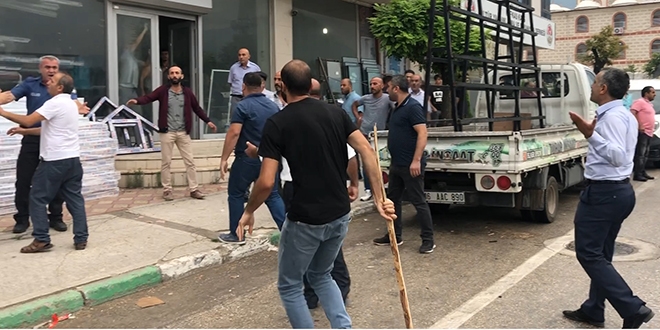 Esnafın sopalı park kavgası