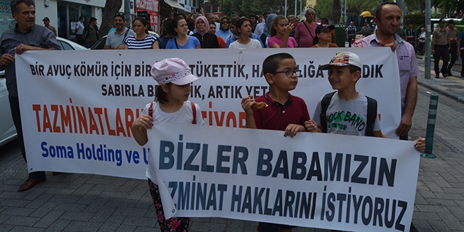 Soma'da işçilerin 'tazminat' eylemi