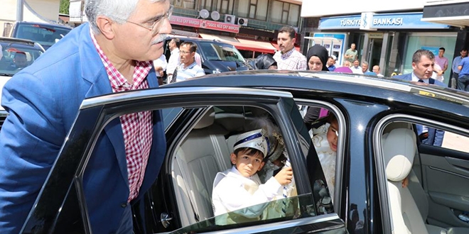 Makam ara�lar� s�nnet arabas� kendileri �of�r oldu