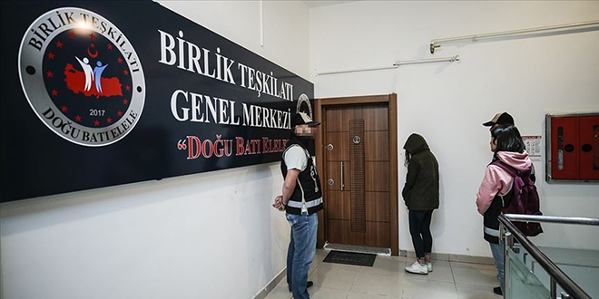 Devlet b�y�klerinin isimlerini kullanarak doland�rd�lar