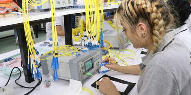 Dijital �a��n otobanlar�'n� T�rk kad�nlar� �retiyor