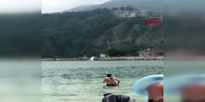 Amasra'da sürat teknesi askeri limana çarptı