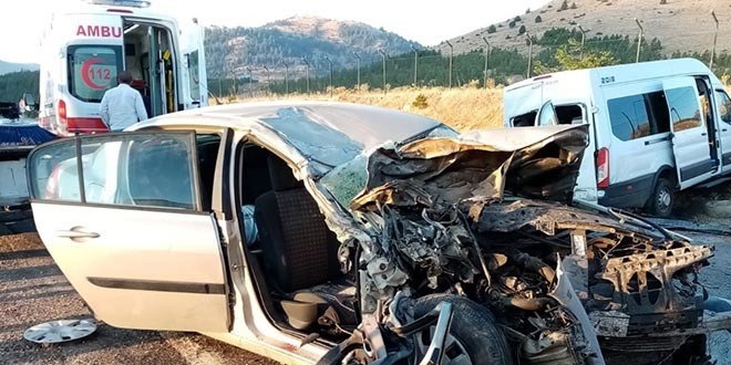 Kahramanmaraş'ta trafik kazası: 1 ölü, 10 yaralı