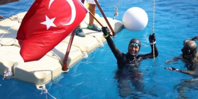 Dalış rekorlarının yeni adresi: 'Salda Gölü'