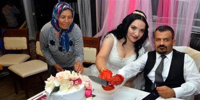 Cezaevinden özel izinli çıkıp, gelin oldu