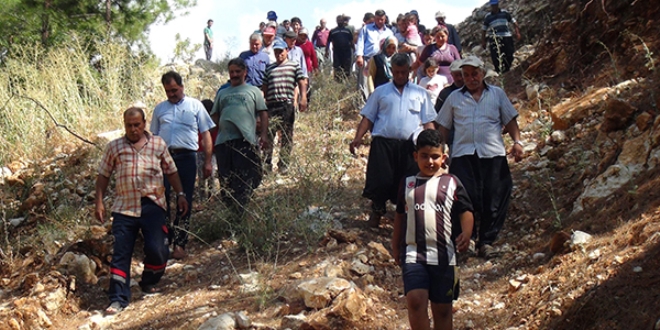 1 litre su i�in 1 kilometre su kuyru�u