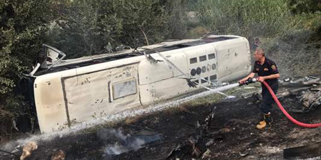 ���i otob�s� devrildi: 1'i a��r 44 yaral�