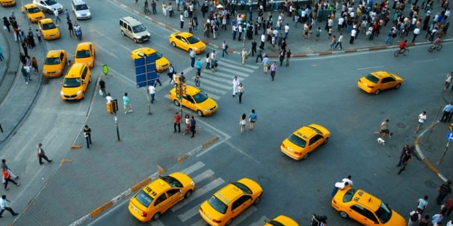 Her 4 taksi sürücüsünden 1'i yanında kesici alet taşıyor