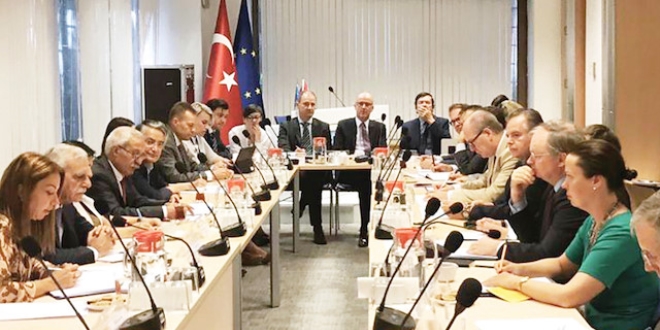 O istedi HDP AB'ye koştu