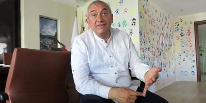 CHP'li Belediye Ba�kan�, koltu�unu vekaleten AK Partili meclis �yesine b�rakt�