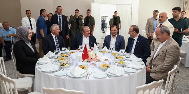 TBMM Başkanı Şentop muhtarlarla buluştu