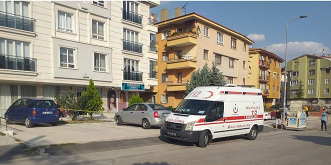 Karısını öldüren koca polisi arayıp teslim oldu