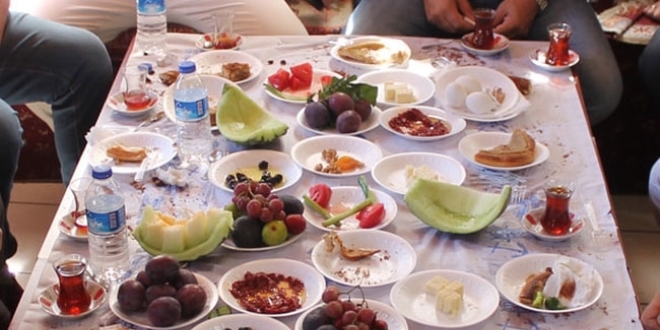 Kahvaltı yapan öğrenciler derslere daha çok katılıyor