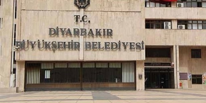 Diyarbakır Büyükşehir Belediyesi gençleri yeniden kitapla buluşturdu