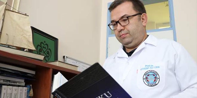 'Çocuklar yatma saatine yakın parlak ekrandan uzak durmalı'
