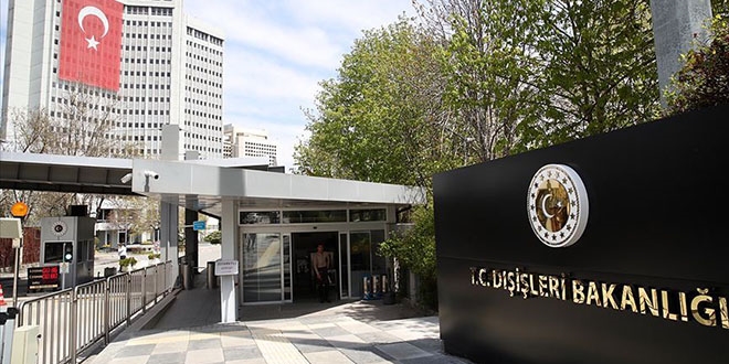 L�bnan'�n Ankara B�y�kel�isi Bakanl���na �a�r�ld�