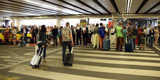 Hava yoluyla ta��nan yolcu say�s� 140 milyonu ge�ti