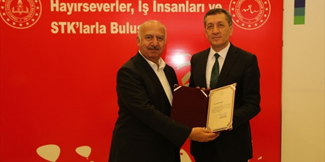 Bakan Selçuk 'Ziya öğretmen ile eğitim buluşmaları' için Nevşehir'de