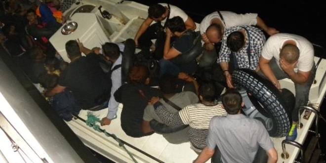 İzmir'de 143 kaçak göçmen yakalandı