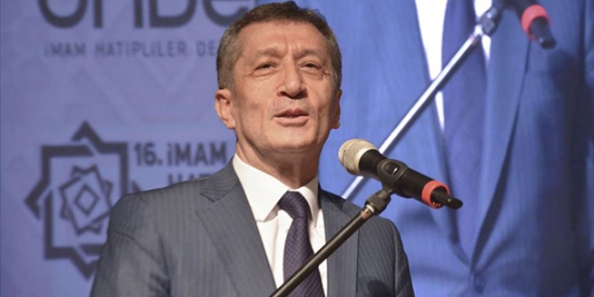 'İmam hatipli öğrencilerimiz nitel olarak da çok büyük mesafe alıyor'