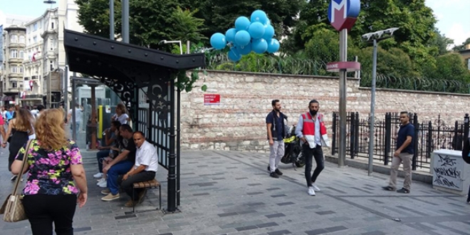 Para istedikleri gençlerden birini öldürdüler
