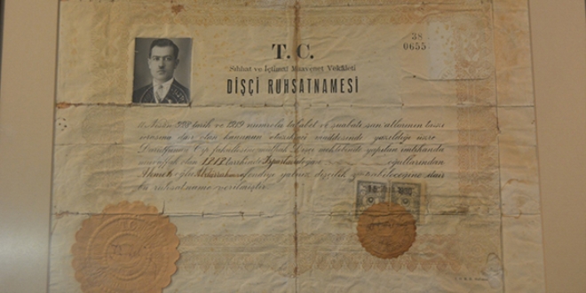 Trkiye'nin ilk di hekimlii diplomalarndan biri Denizli'den
