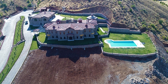 Yer Elazığ... Köye saray gibi otel