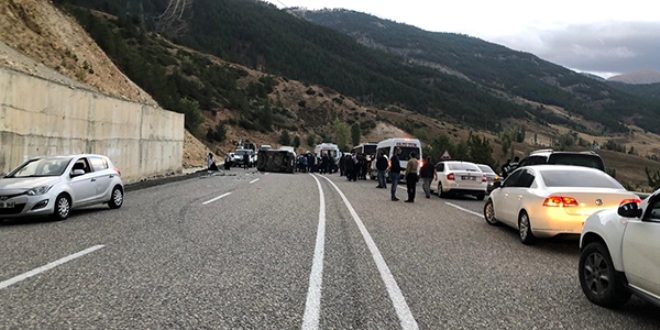 Kızının düğününe giderken kazada öldü