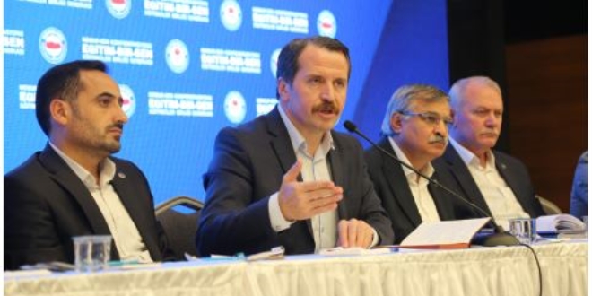 'Kamu görevlileri farklı istihdam türlerine mecbur bırakılmamalı'