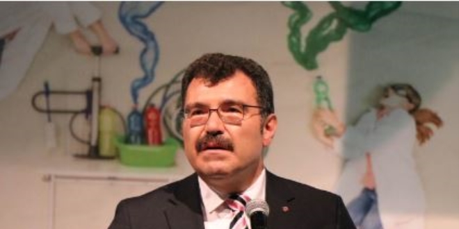 'Öğrencilerimizin yaptıkları roketler 3 bin metrenin üzerine çıkıyor'