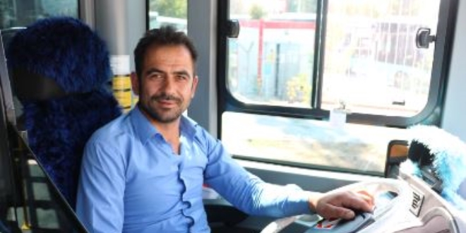 Hastalanan kadın için yolcu dolu otobüsle hastaneye gitti