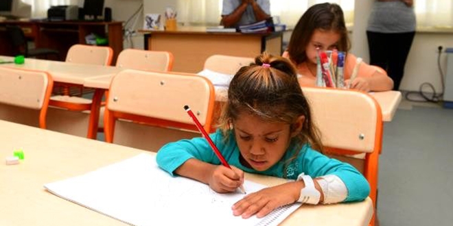 Hastanede eğitim, öğrencileri mutlu etti
